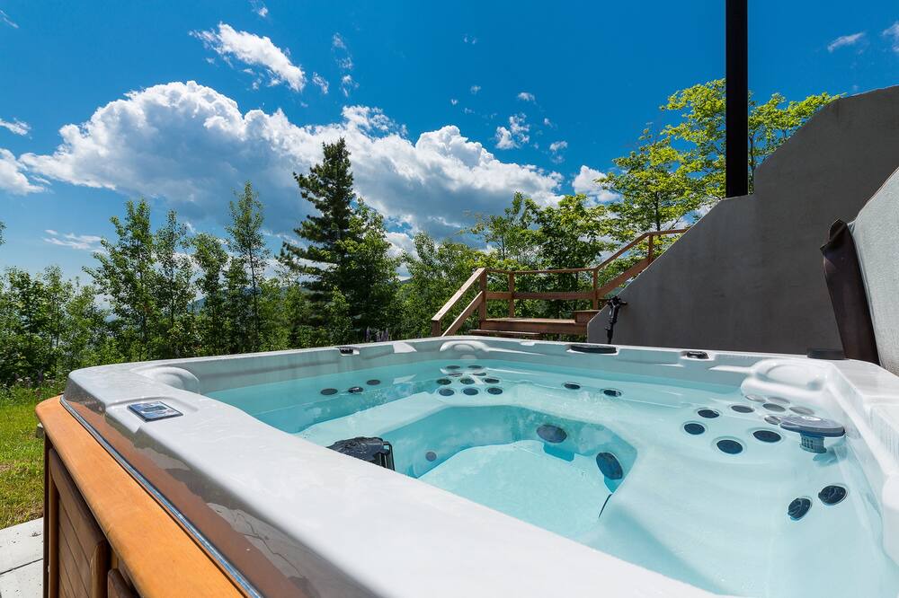 Photo of Bedroom in Petite-Riviere-Saint-Francois