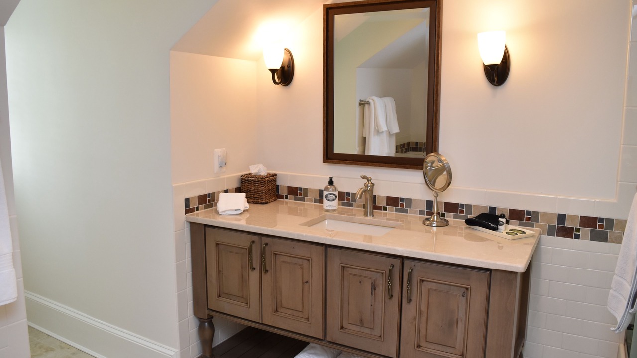 Photo of Bathroom in Haymarket