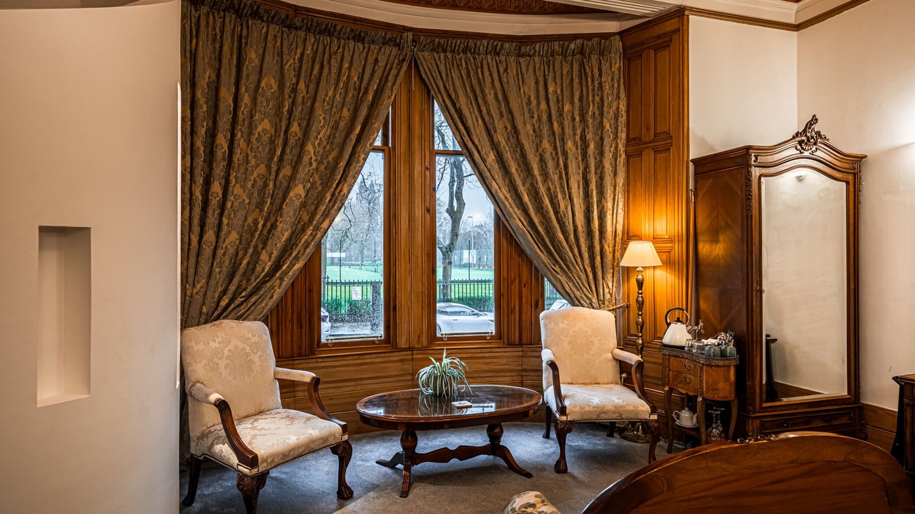 Photo of Others in Kelvinbridge