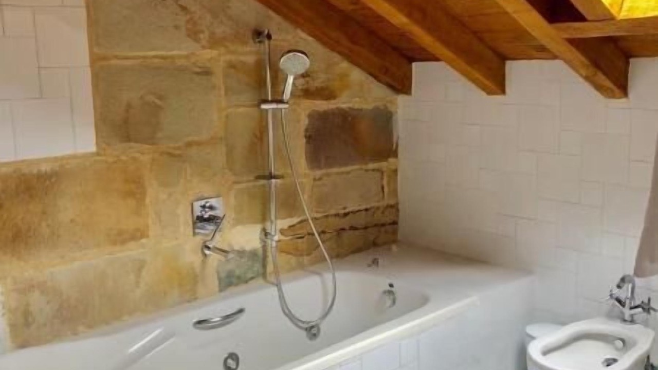 Photo of Bathroom in Arce