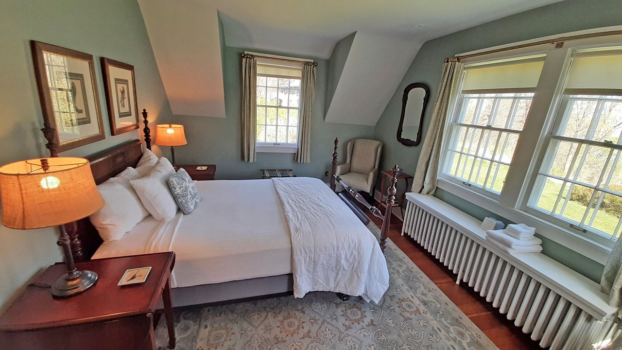 Photo of Bedroom in Dubuque