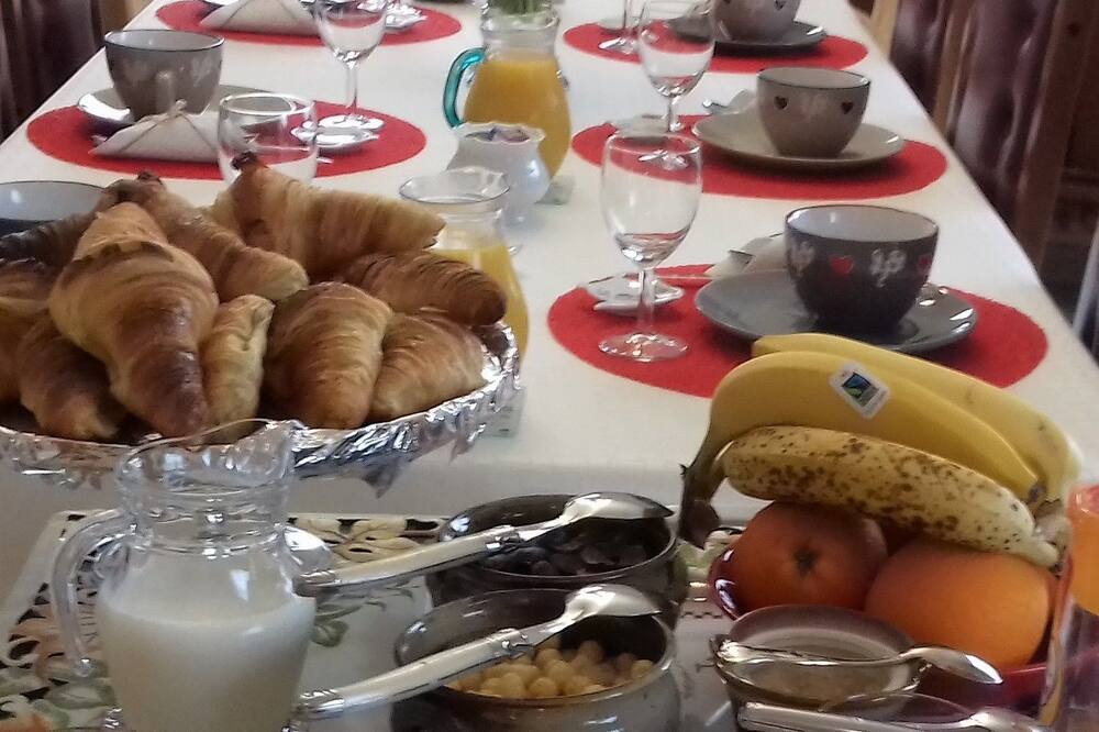 Photo of Others in Gandelain