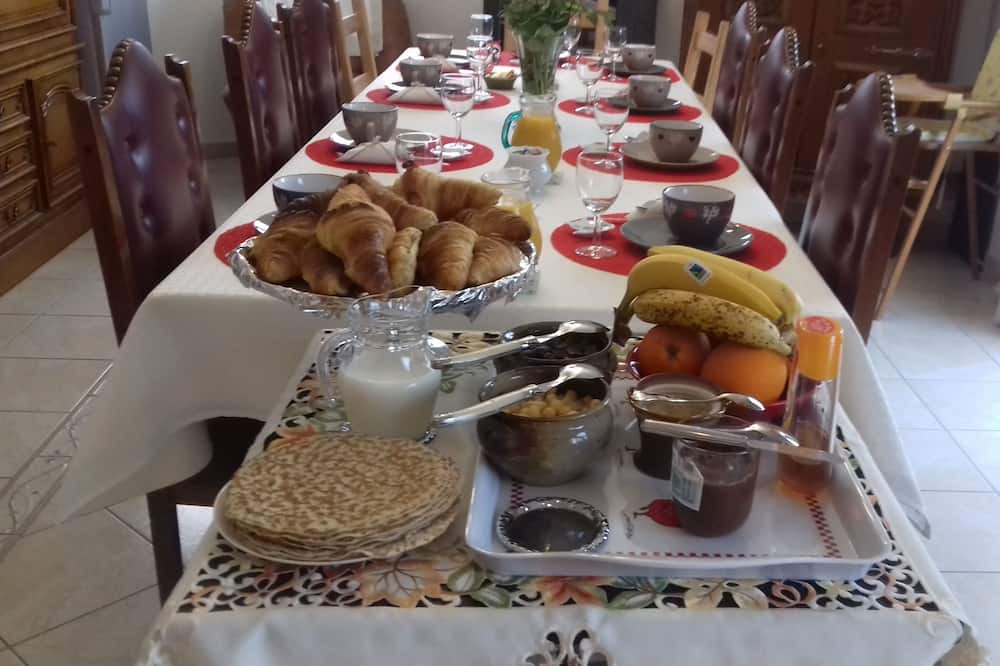 Photo of Others in Gandelain