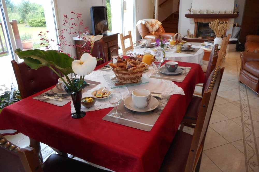 Photo of Others in Gandelain