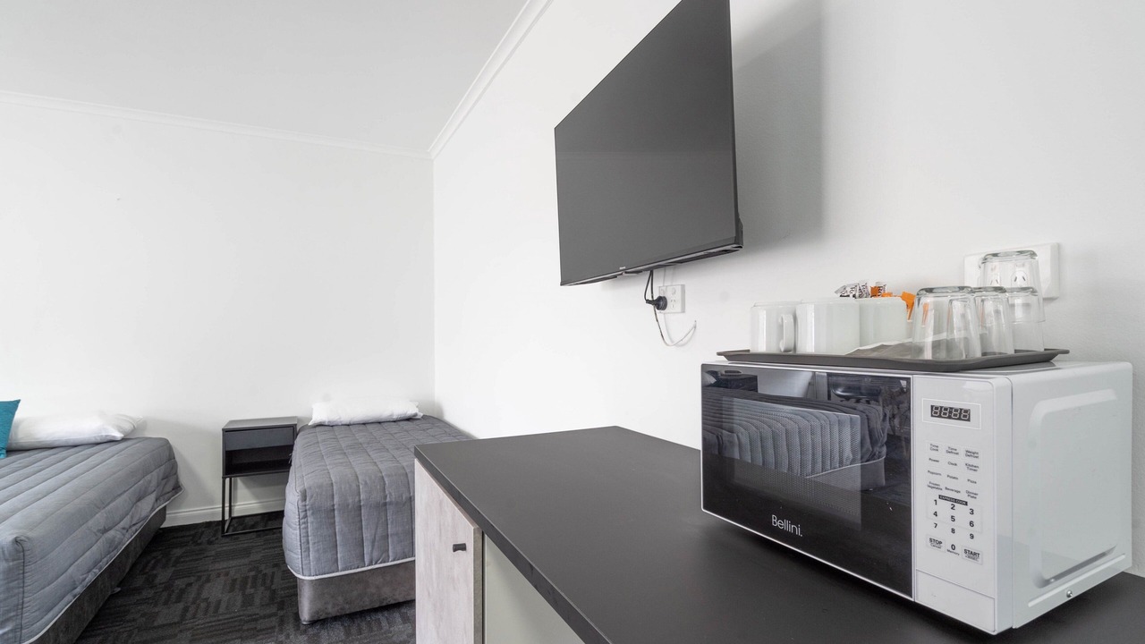 Photo of Others in Mile End