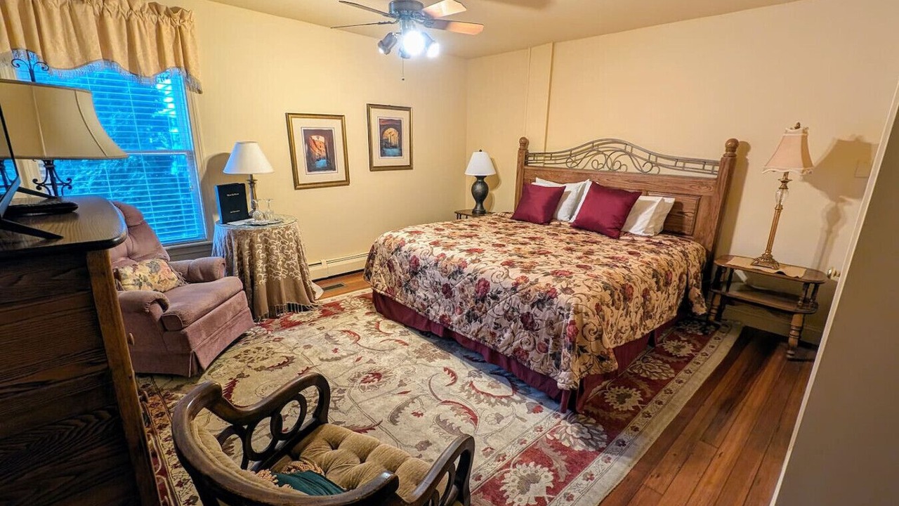 Photo of Bedroom in Wells Beach