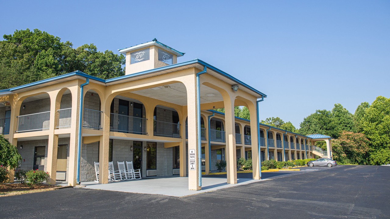 Photo of Buildings in Helenwood