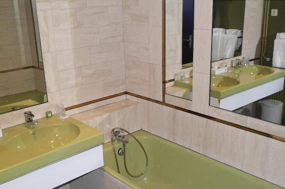 Photo of Bathroom in Le Coteau