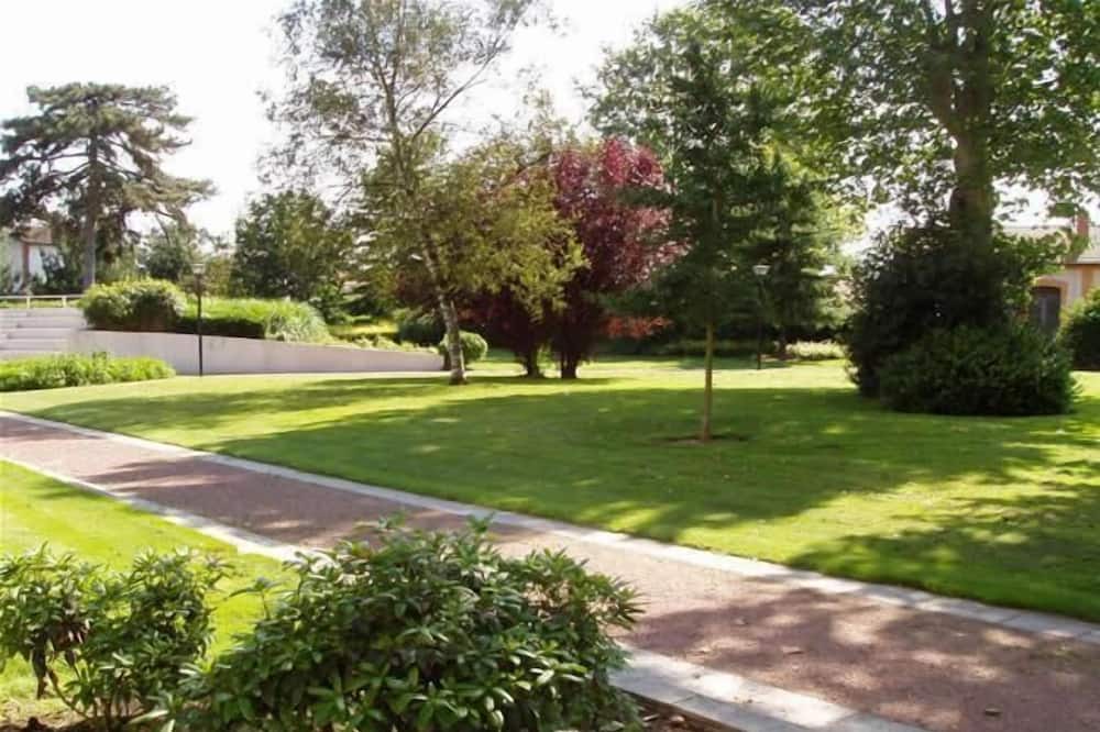 Photo of Outdoor in Le Coteau