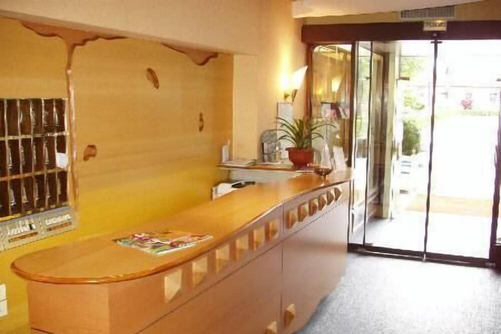 Photo of Others in Le Coteau