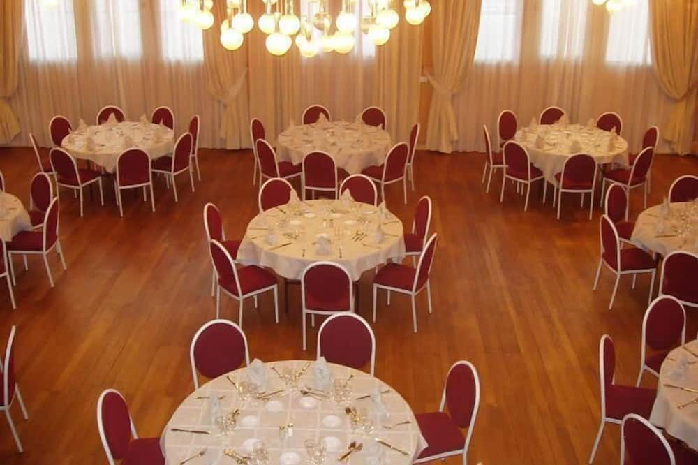 Photo of Others in Le Coteau