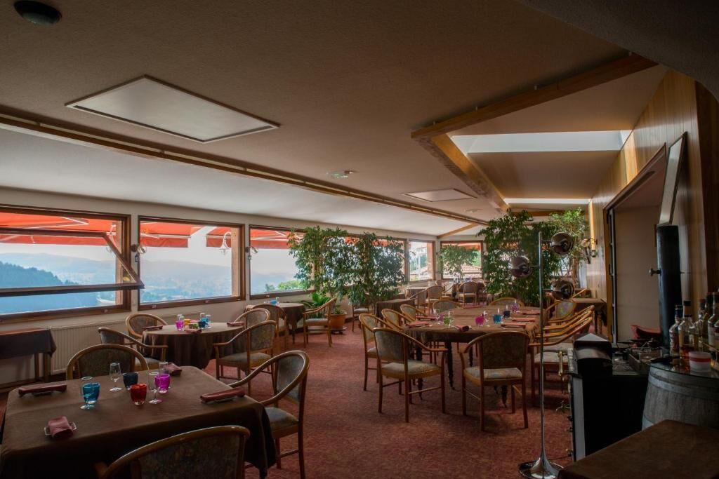 Photo of Others in Le Cergne