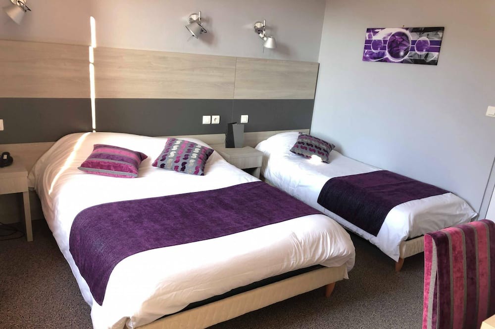 Photo of Bedroom in Saint-Bonnet-le-Chateau