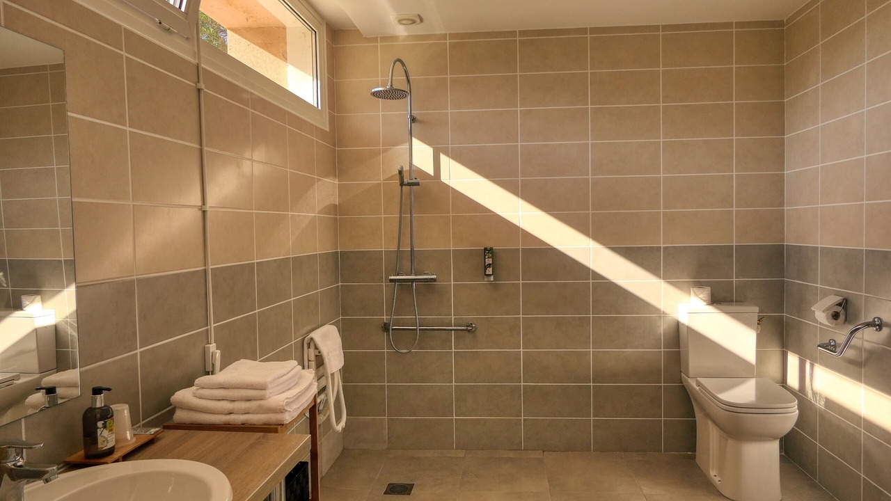 Photo of Bathroom in Nyons