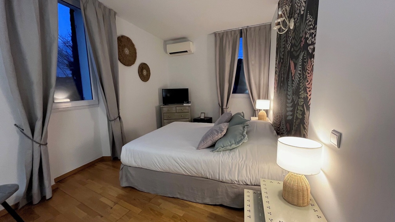 Photo of Bedroom in Nyons