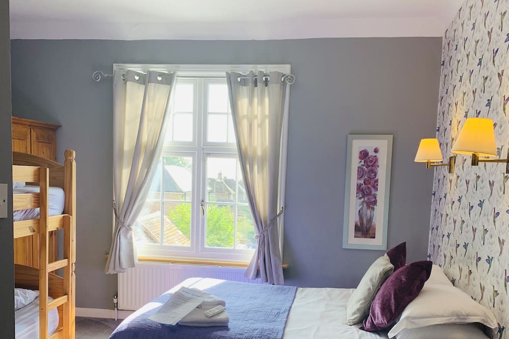 Photo of Bedroom in Ardingly