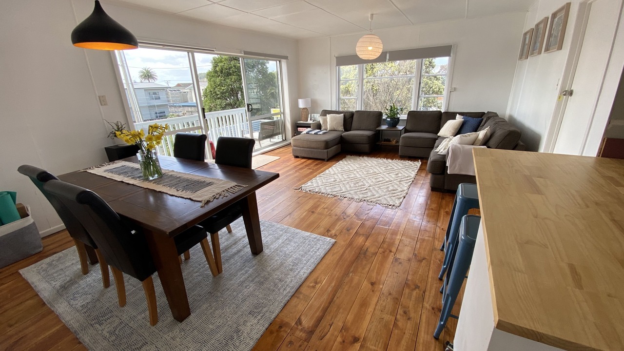 Photo of Livingroom in Whangamata