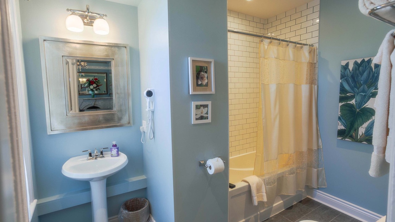 Photo of Bathroom in Gananoque