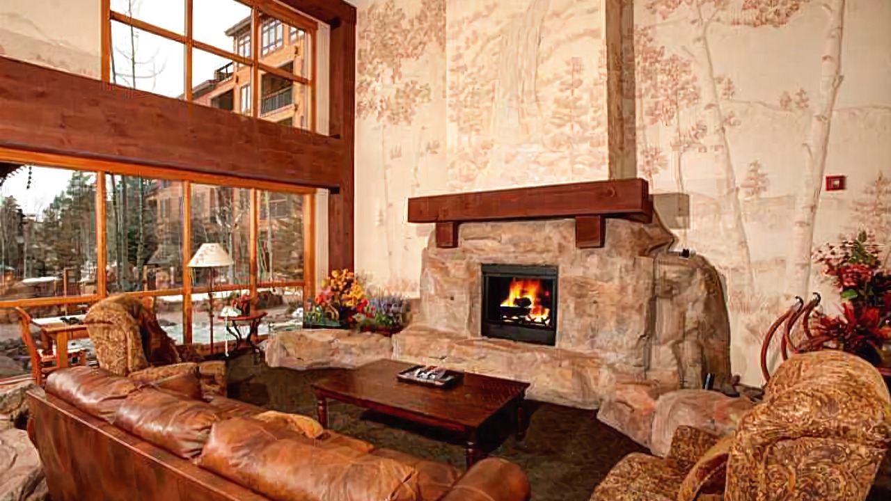 Photo of Livingroom in River Run
