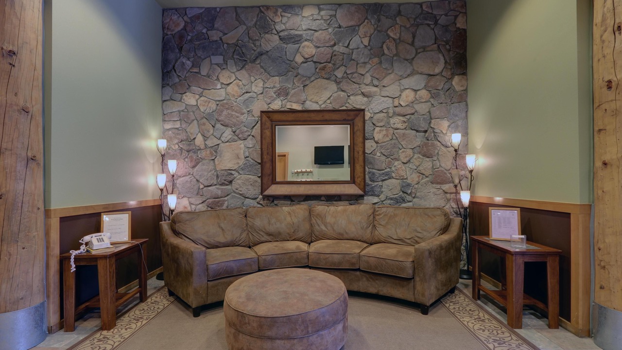 Photo of Livingroom in River Run