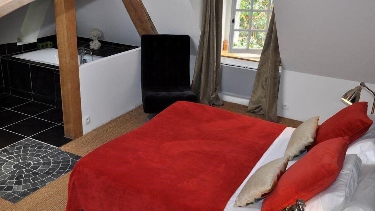 Photo of Bathroom in Cheffes