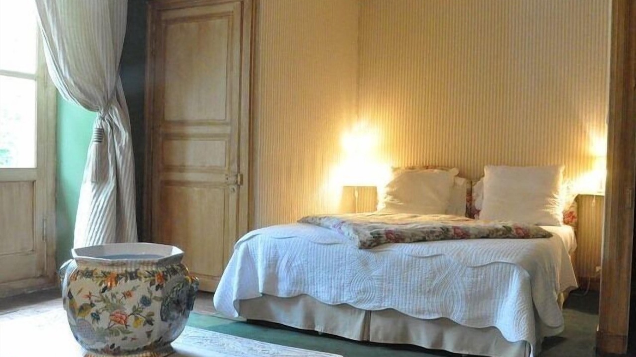 Photo of Bathroom in Cheffes