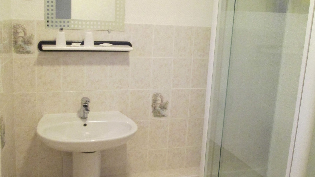 Photo of Bathroom in Chauvigny