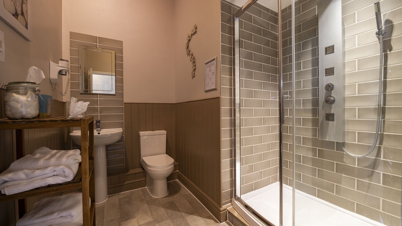 Photo of Bathroom in Ozleworth