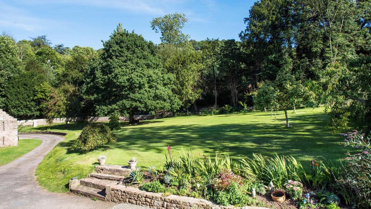 Photo of Outdoor in Walford