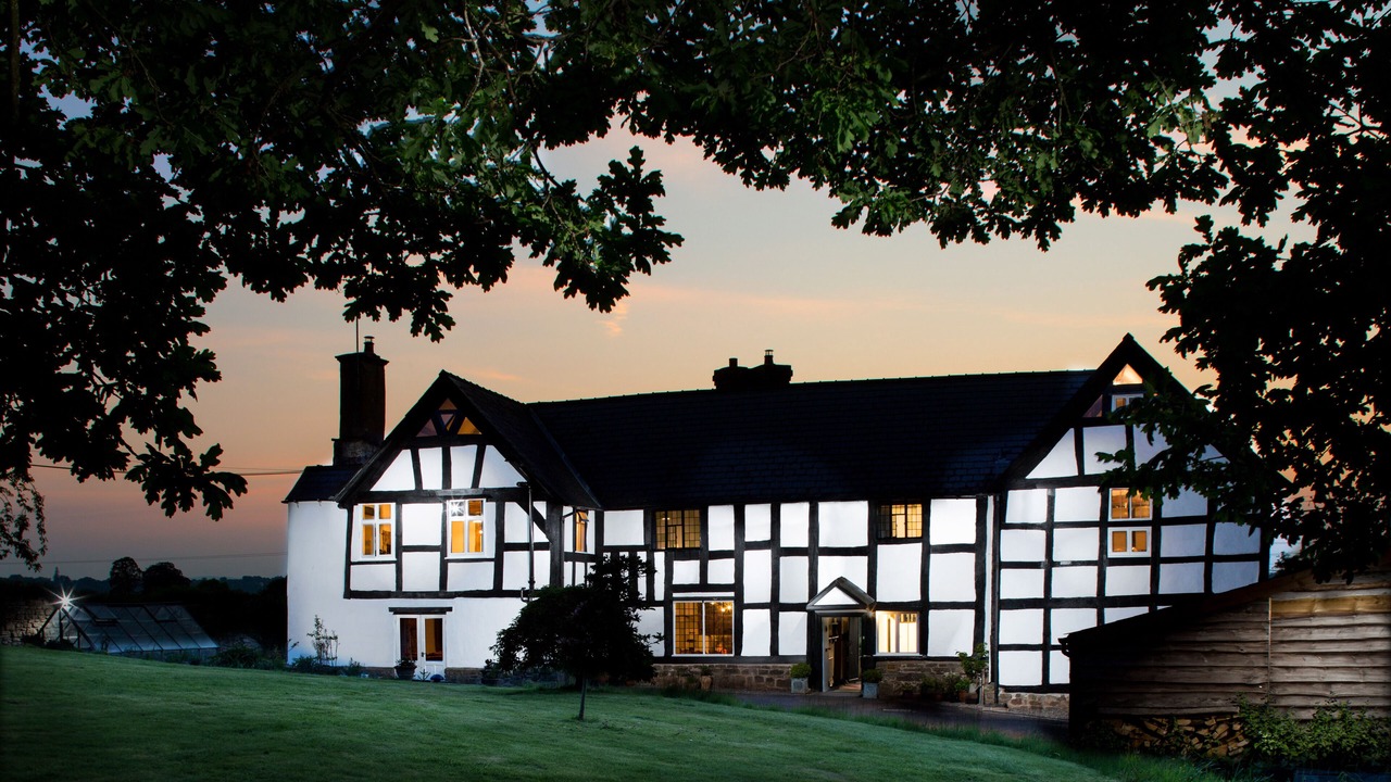 Photo of Buildings in Walford