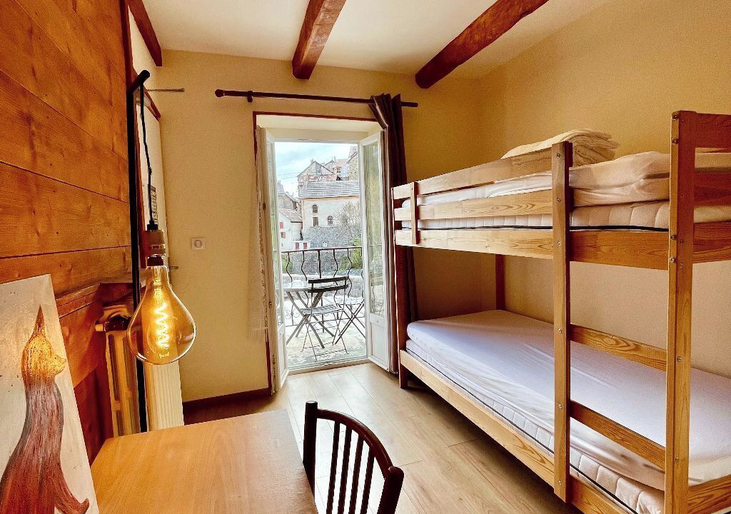 Photo of Bedroom in Peone