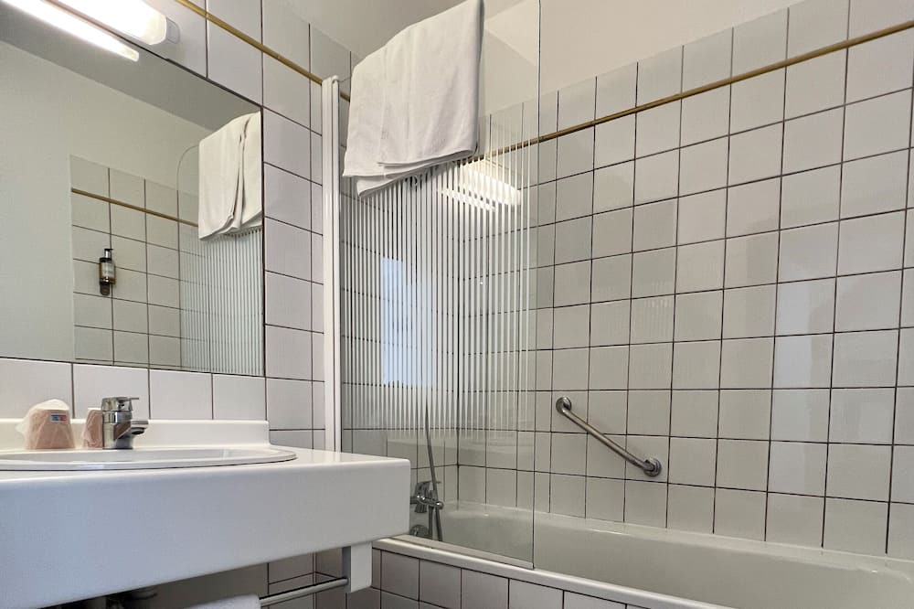 Photo of Bathroom in Travexin