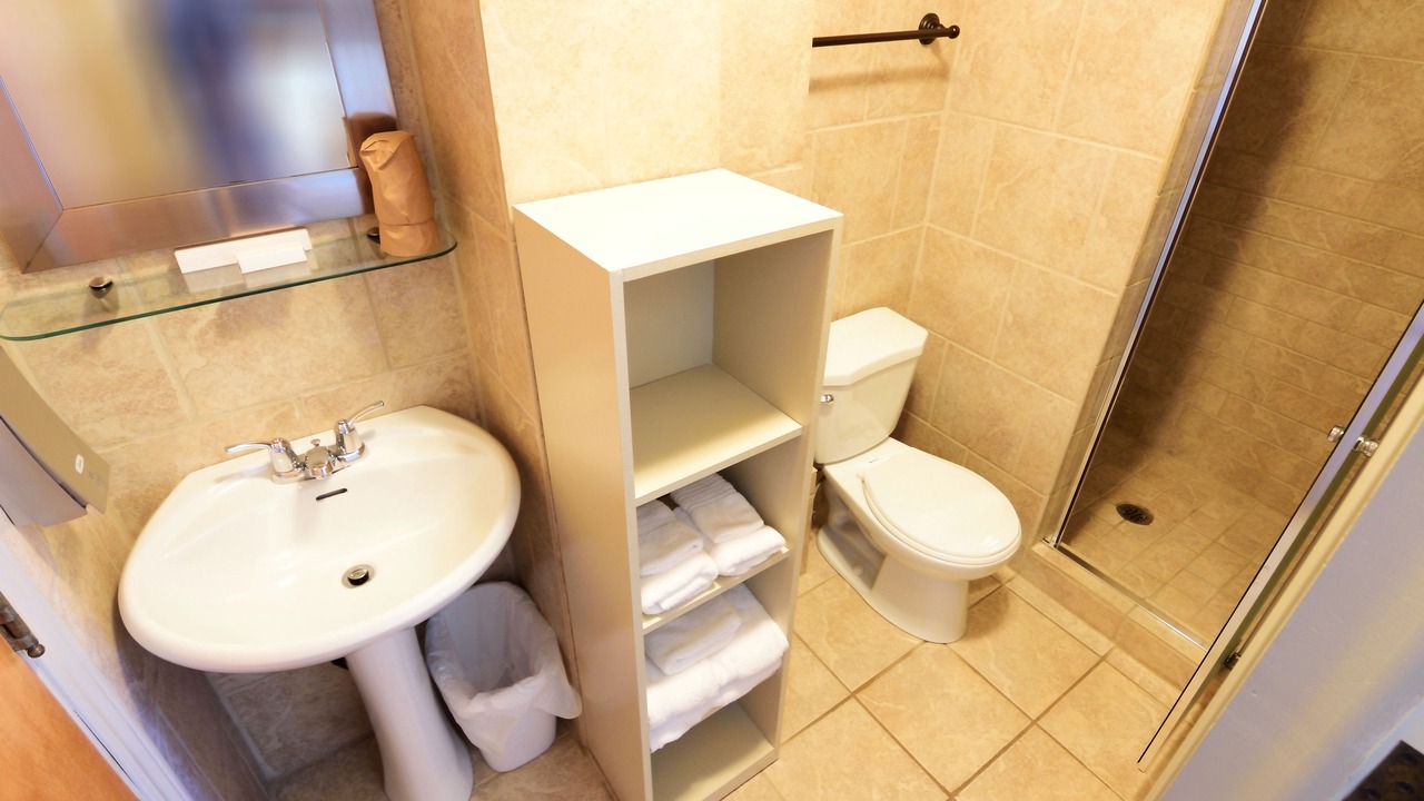Photo of Bathroom in Jonquiere