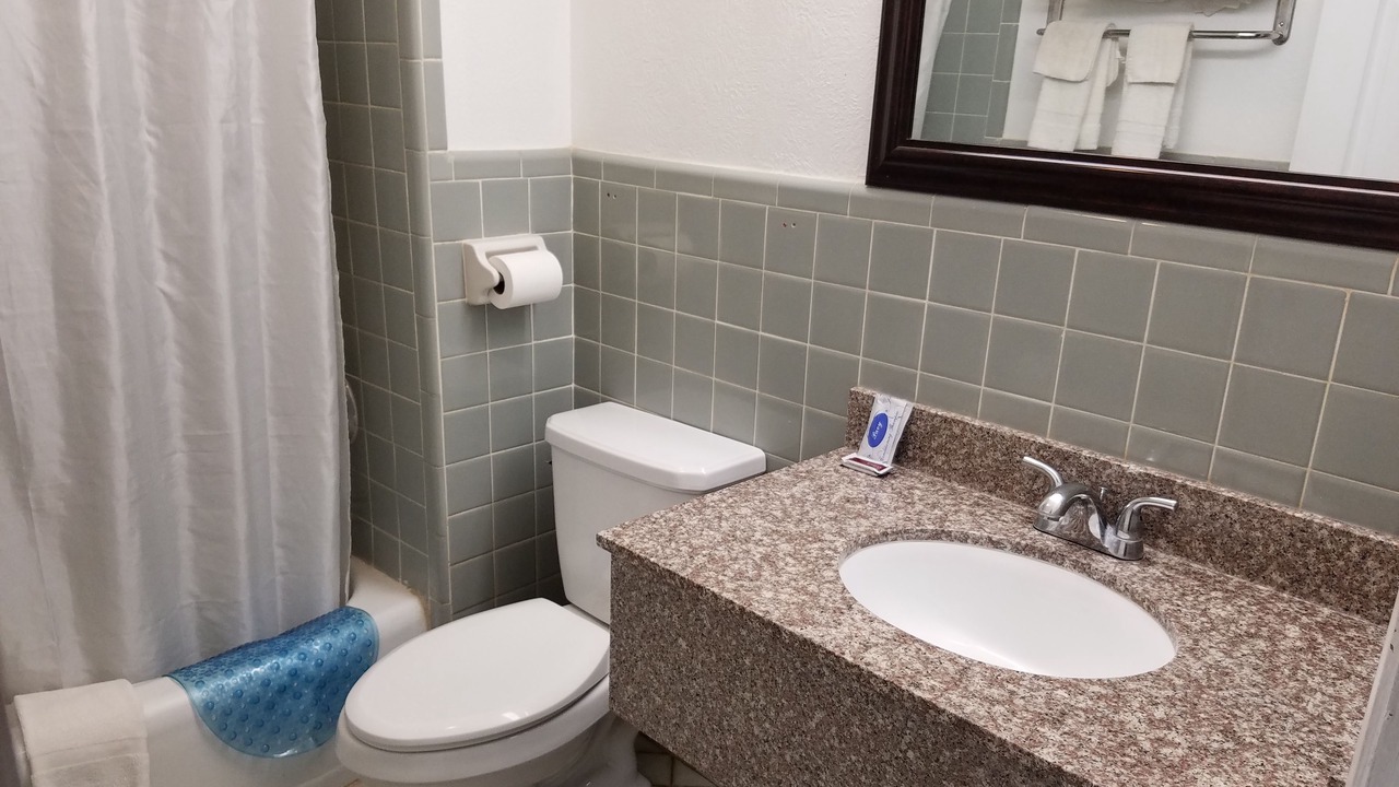 Photo of Bathroom in Kenedy