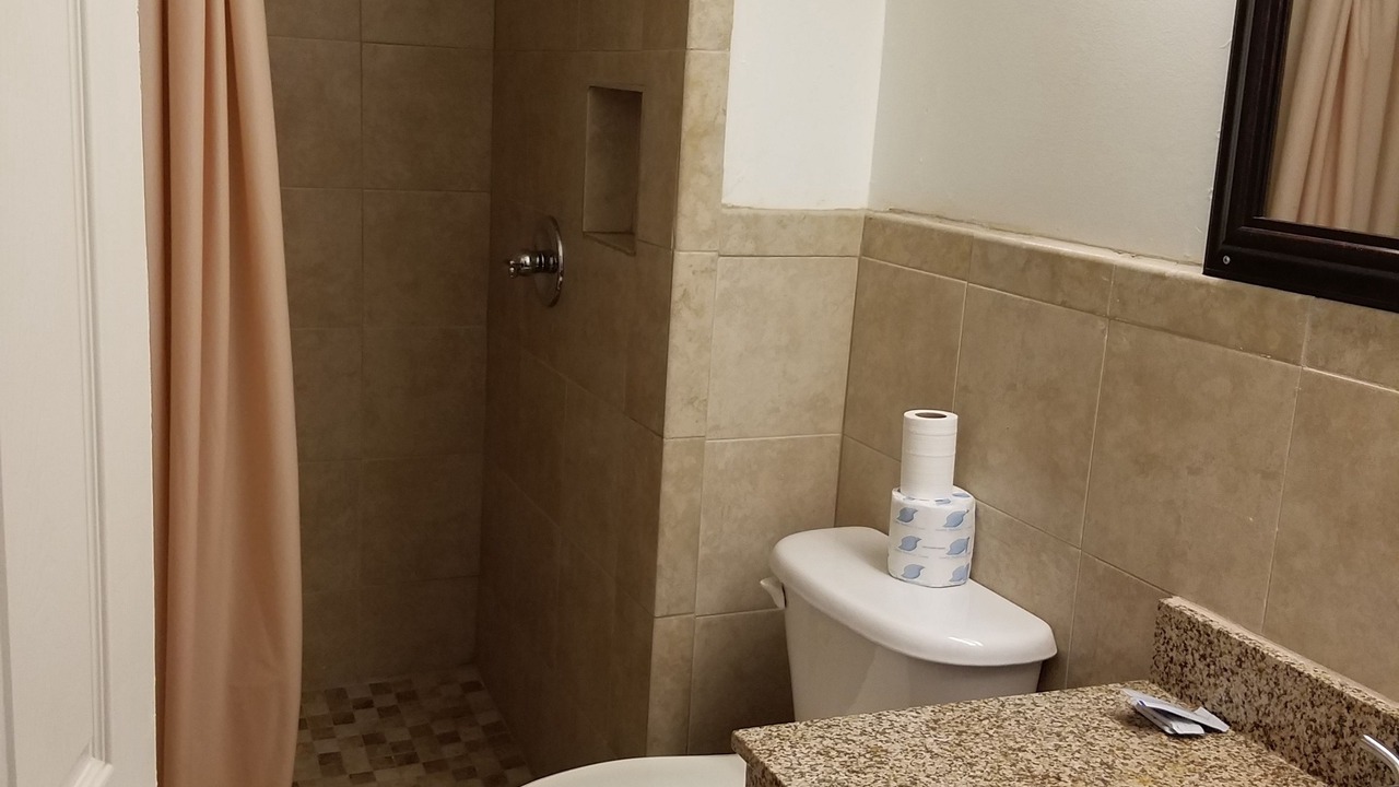 Photo of Bathroom in Kenedy