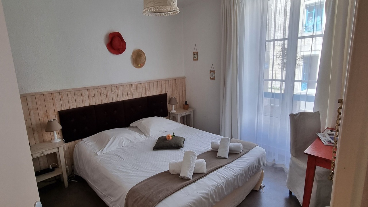 Photo of Bedroom in Coulon