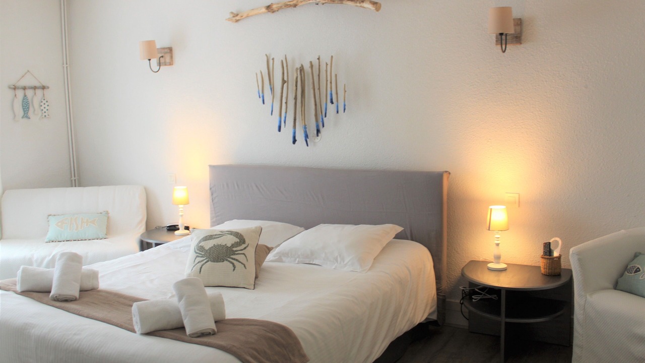 Photo of Bedroom in Coulon