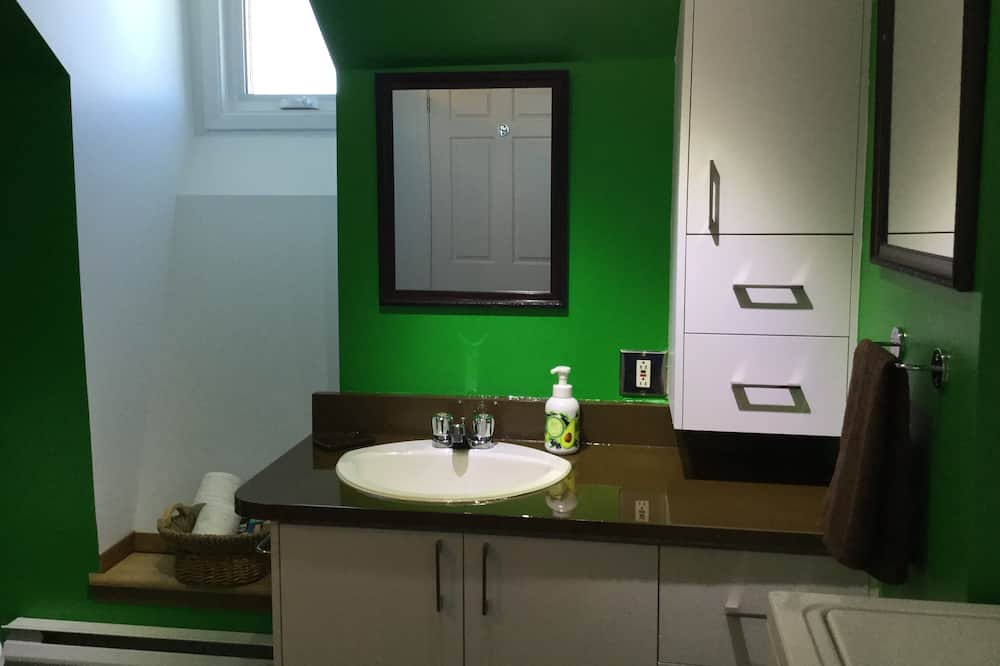 Photo of Bathroom in Victoriaville