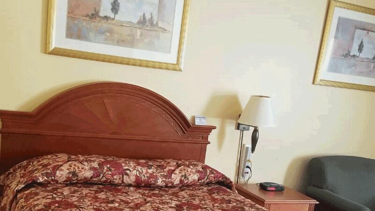 Photo of Bedroom in Manitouwadge