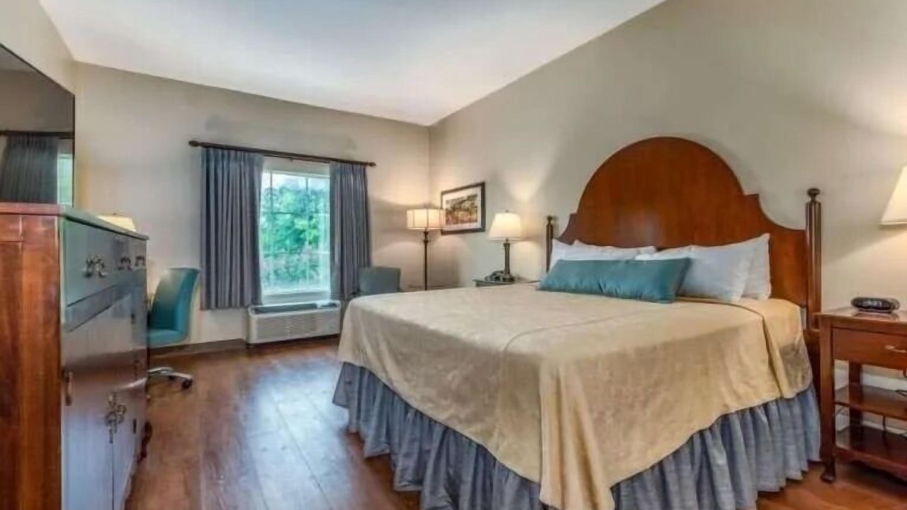 Photo of Bedroom in Downtown Historic