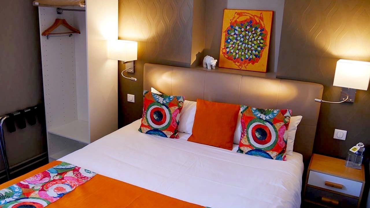 Photo of Bedroom in Thiron-Gardais