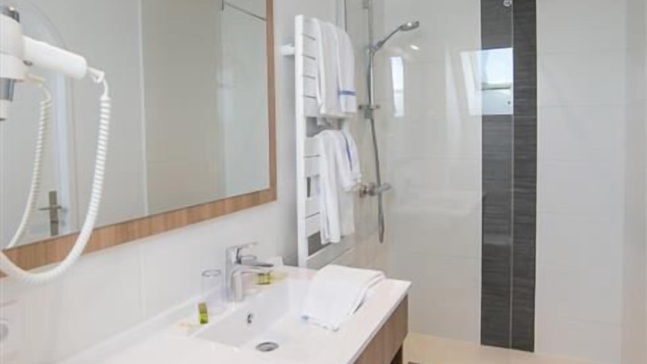 Photo of Bathroom in Carnac