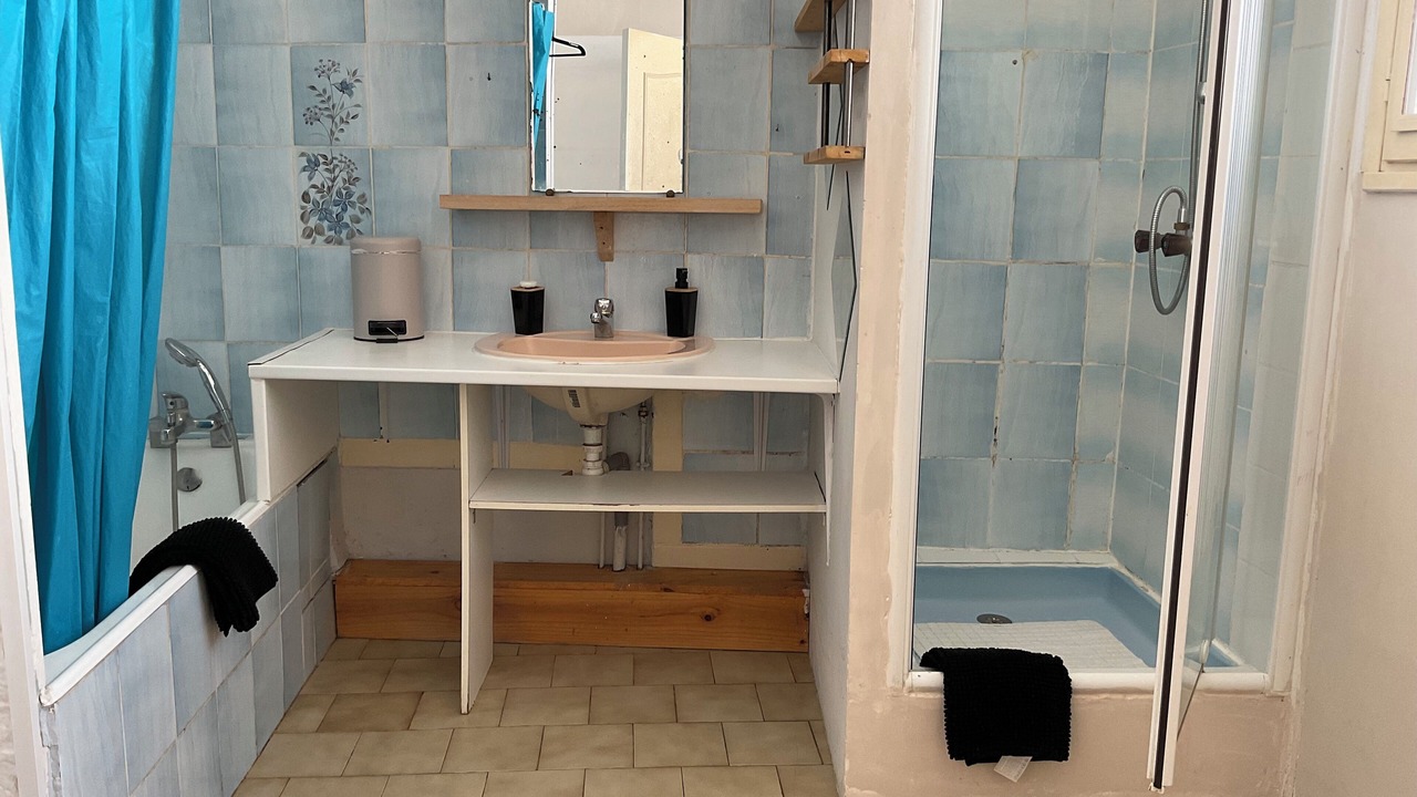 Photo of Bathroom in Saint-Jean-de-Sauves