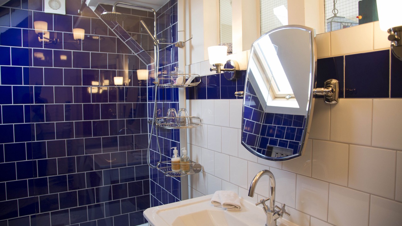 Photo of Bathroom in Cowes