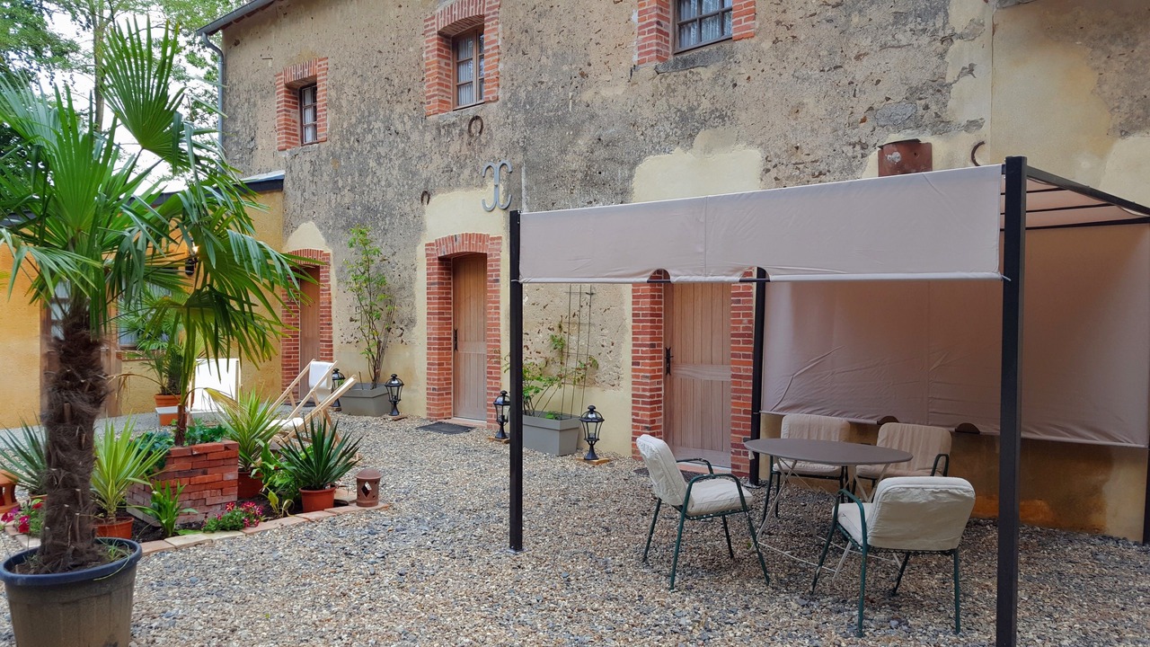 Photo of Patio Balcony in Saint-Saturnin