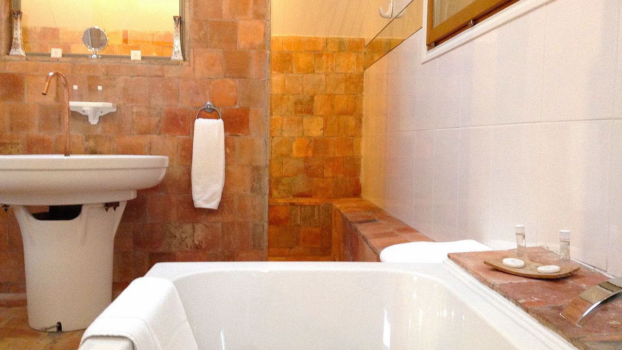 Photo of Bathroom in Autheuil-Authouillet