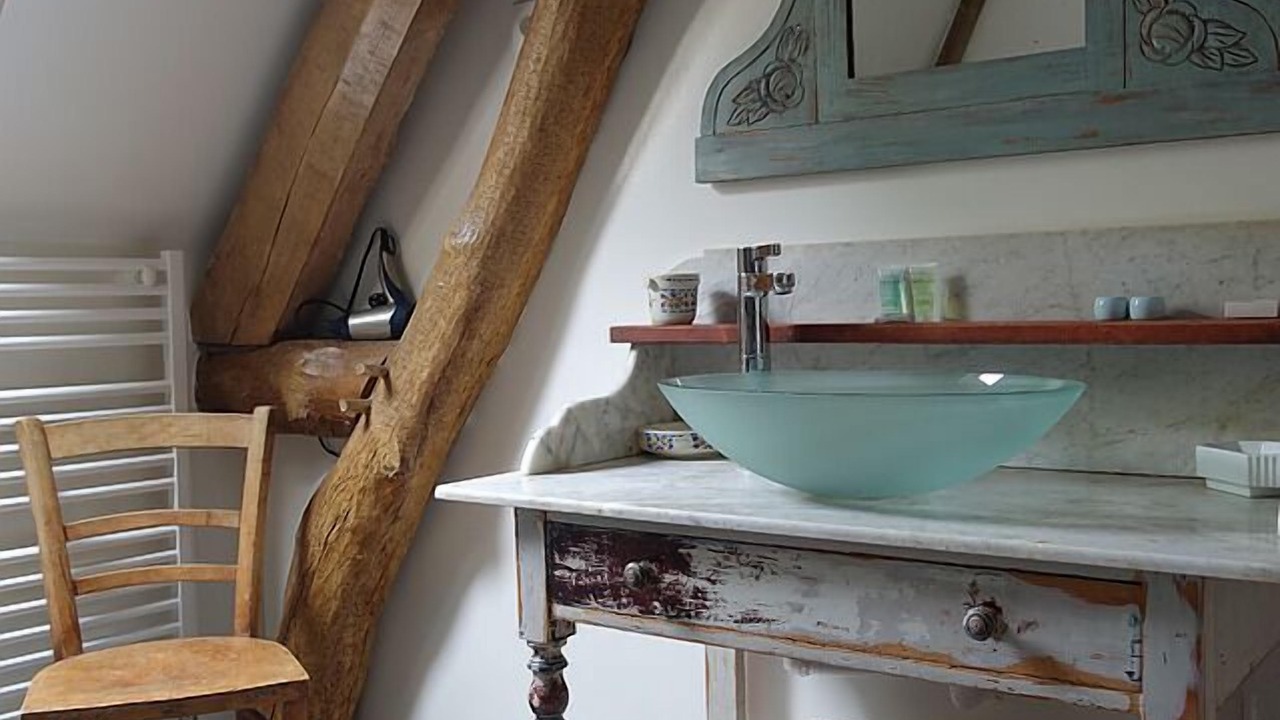 Photo of Bathroom in Autheuil-Authouillet