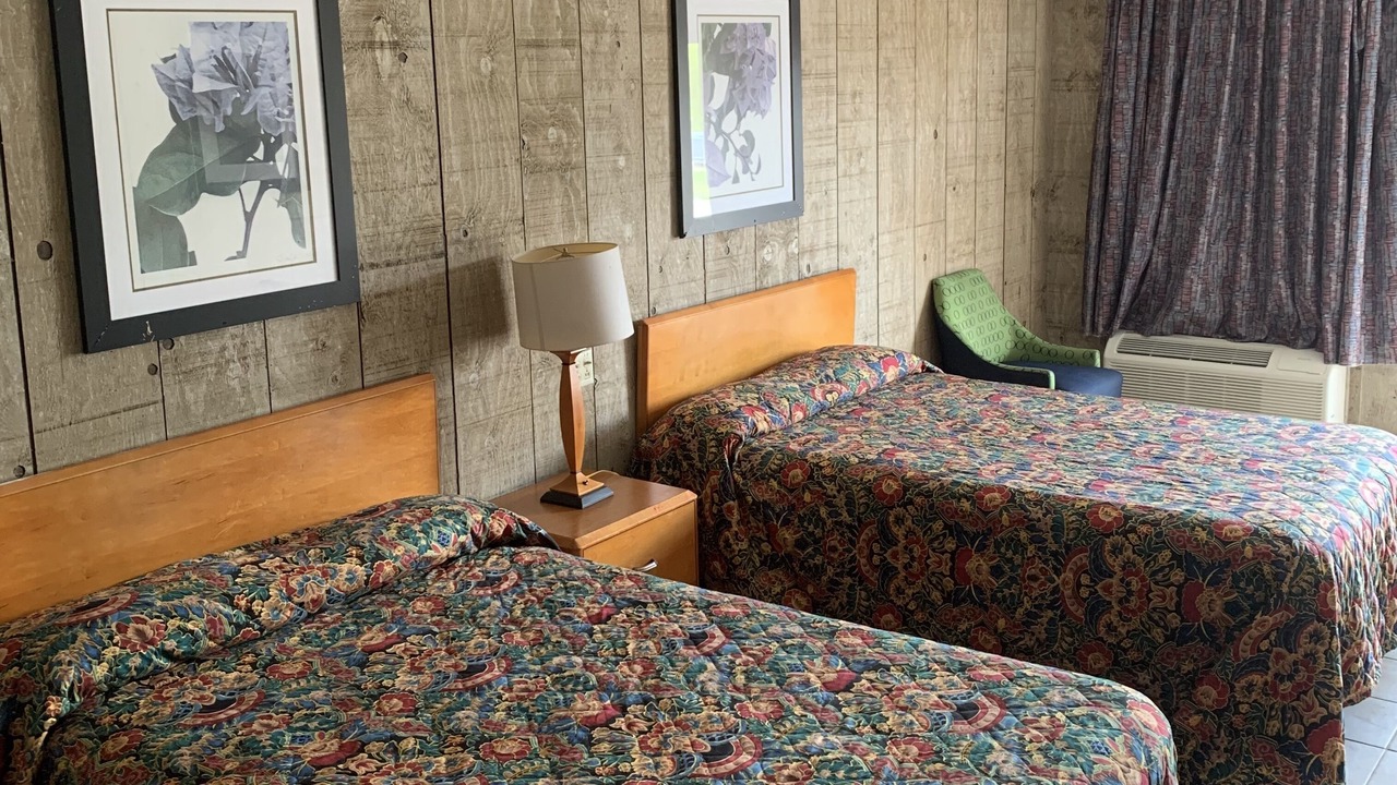 Photo of Bedroom in Western Division