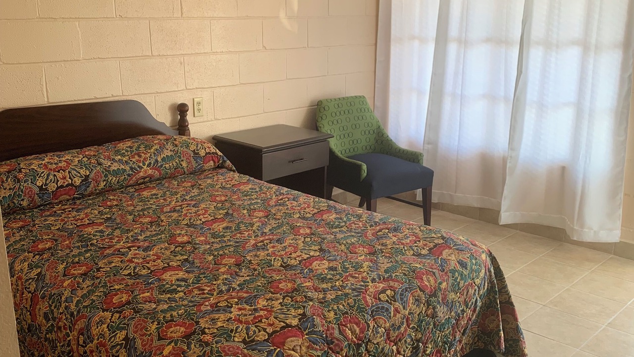 Photo of Bedroom in Western Division