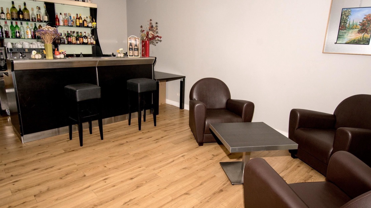 Photo of Others in Brou